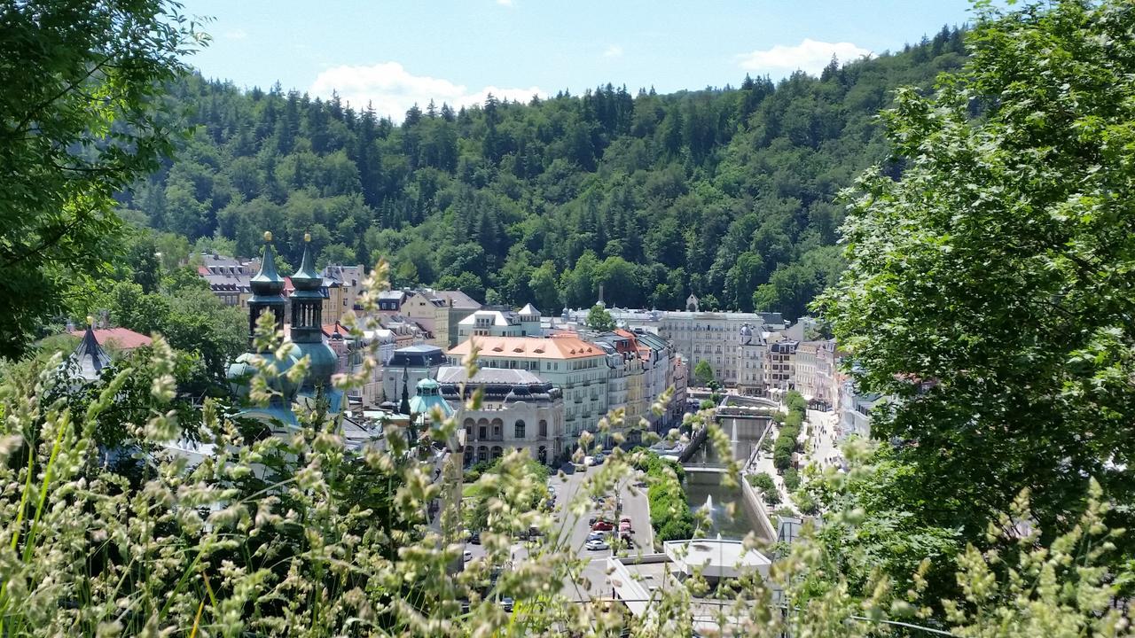 Penzion Valkoun-Lilienfeld Karlovy Vary Exterior foto